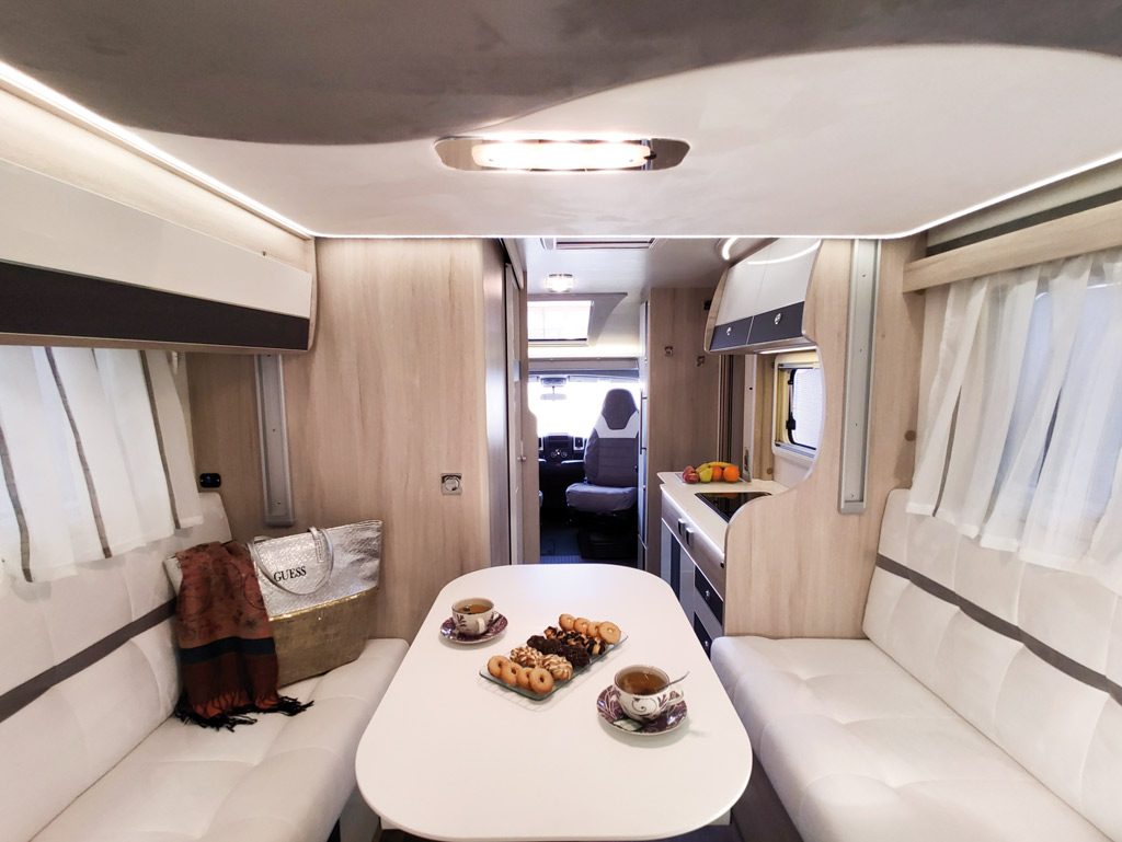 590FT Interior1