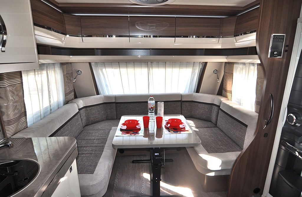 Caravana Prestige 560 WFU 7